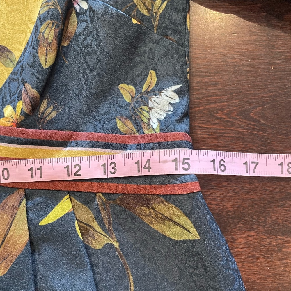 SOLD 🌟HOST PICK🌟 NWOT Ted Baker London Savanna Neck Midi Dress  size 1🍁 - Picture 5 of 6